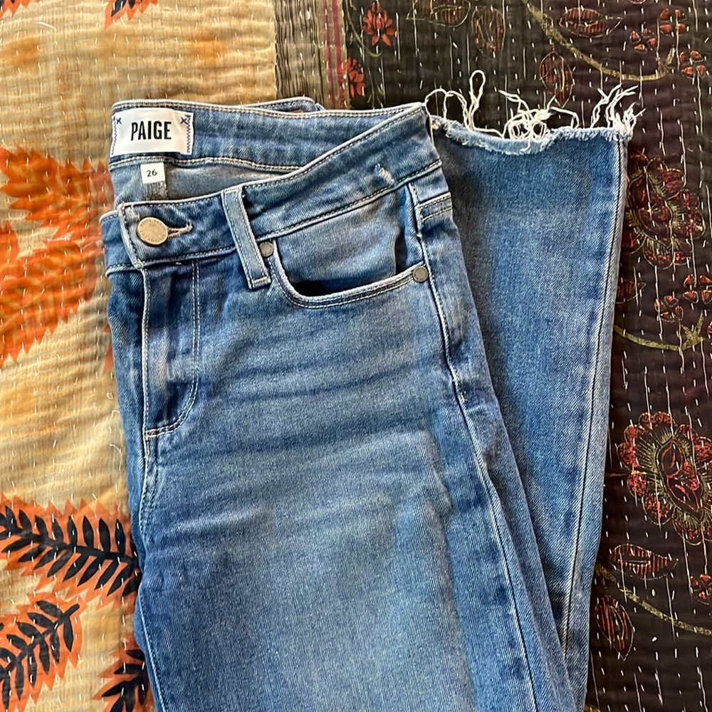 Paige jeans size 26 kylie crop Julian destructed